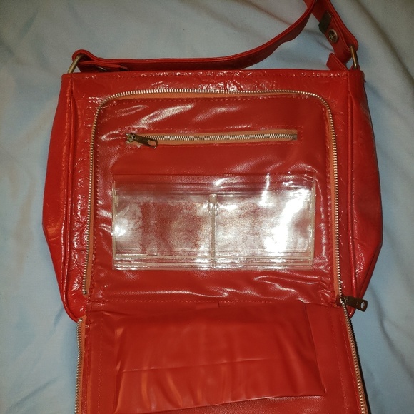 Red purse - Picture 3 of 7
